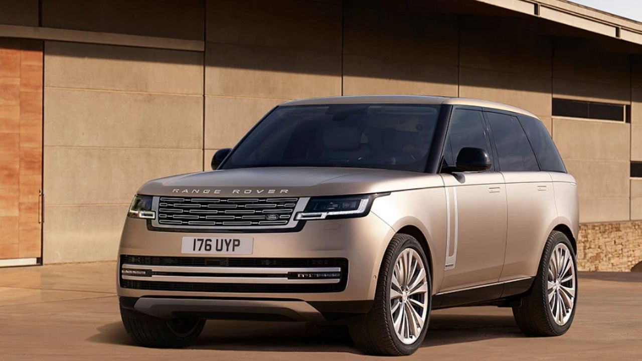 The new Range Rover, with prices starting from Rs 2.31 crore (ex-showroom India), is now available for bookings. Credit: Official Website/www.landrover.com