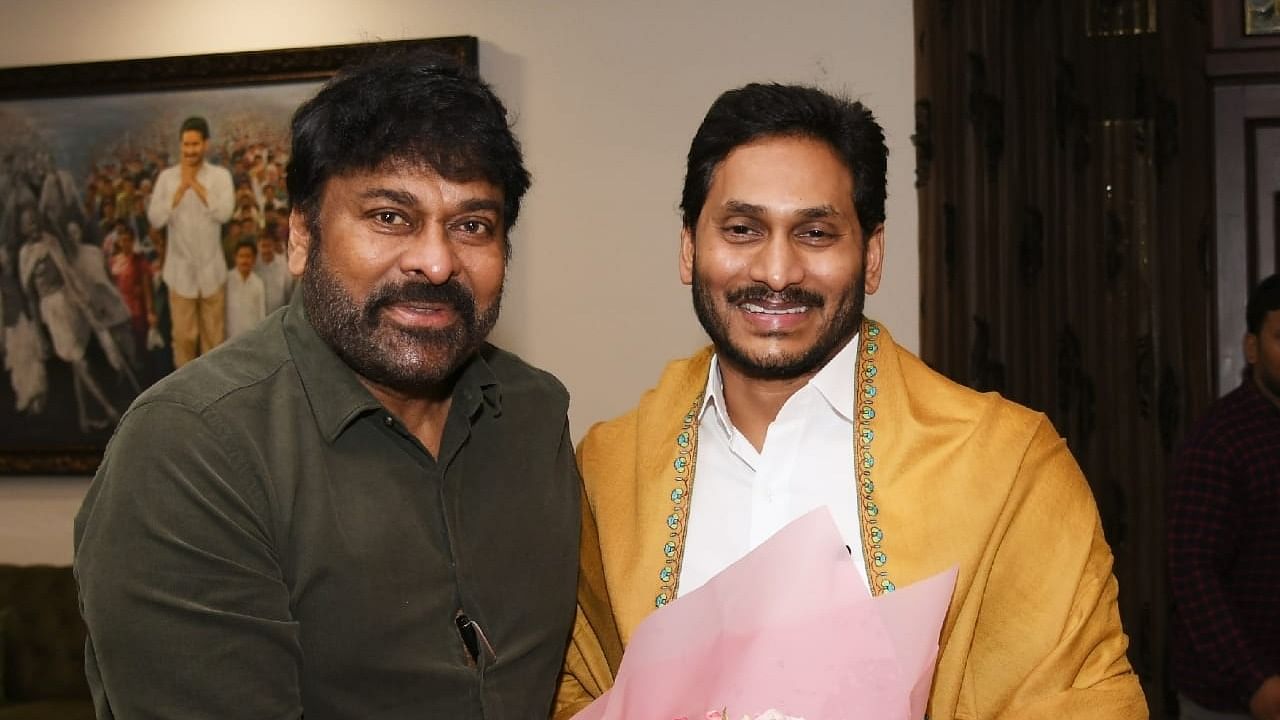 Tollywood superstar Chiranjeevi (L) with Andhra Pradesh CM Jaganmohan Reddy. Credit: IANS Photo