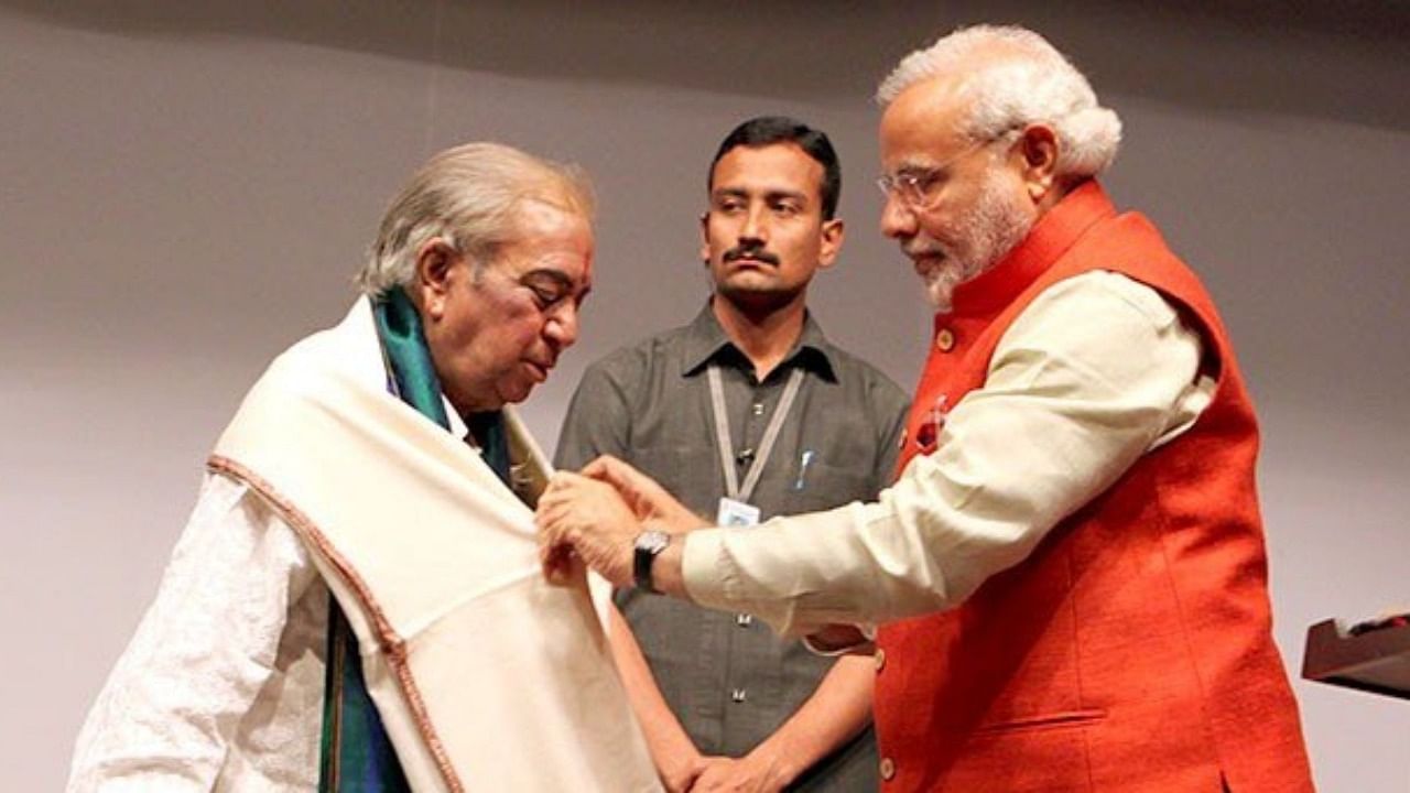 Prime Minister Narendra Modi with Kathak maestro Pandit Birju Maharaj. Credit: IANS Photo