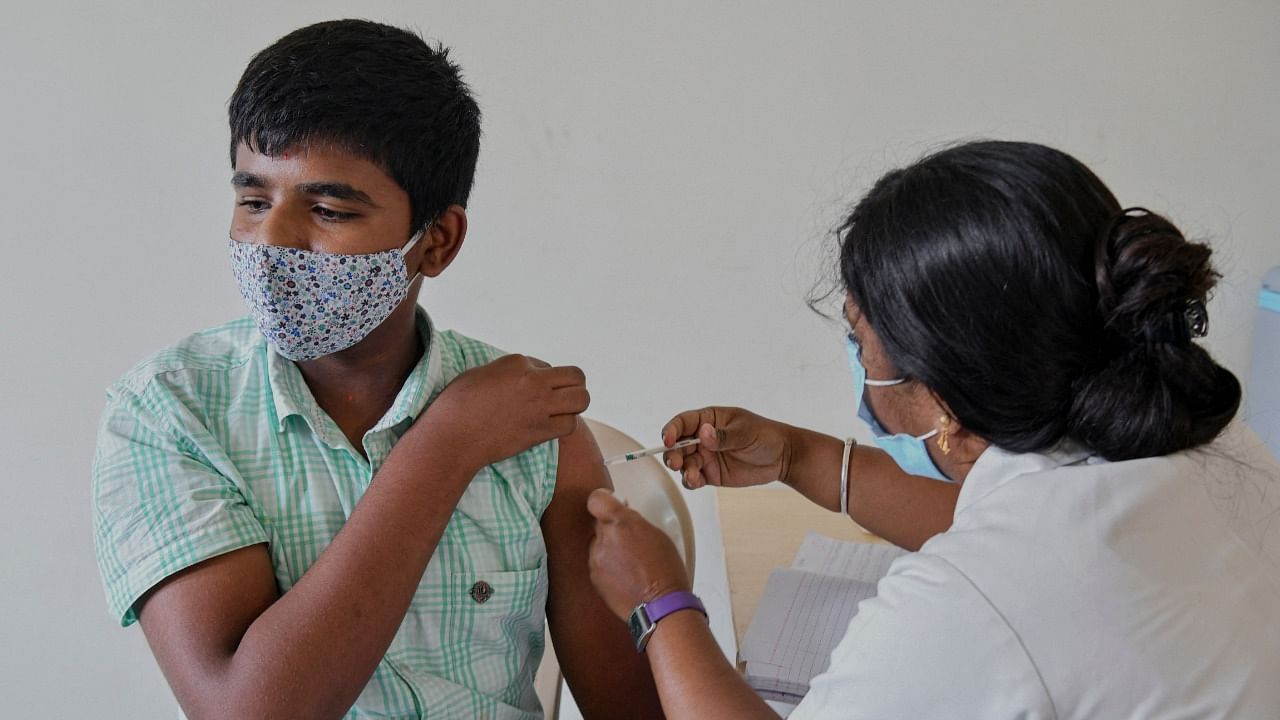 The guidelines were reviewed by a group of experts in view of the current surge that is mainly attributed to the Omicron variant of the coronavirus, which is also a variant of concern. Credit: AFP Photo