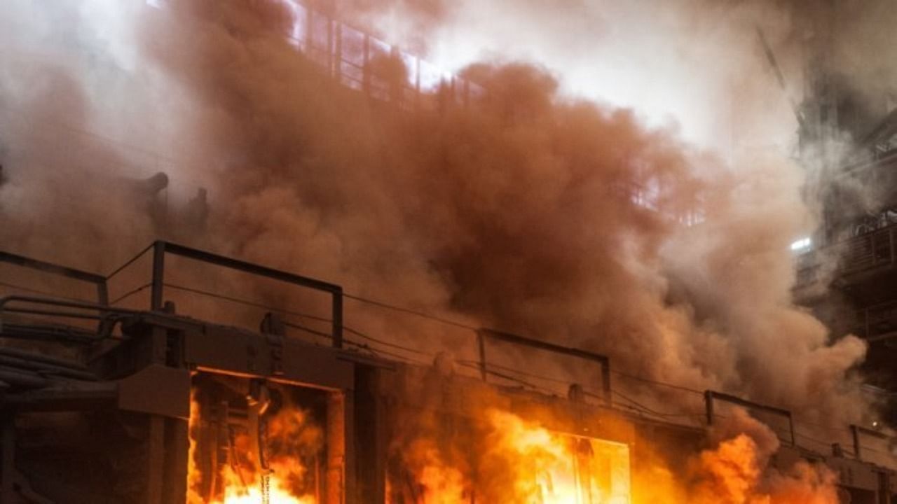 Since it is a major fire, nearly 15 firefighting vehicles, 100 firemen from Bardoli, Surat, Sachin, Vyara, Gandevi, Navsari, Bilimora and two private firms were pressed into service since early morning. Credit: iStock Photo