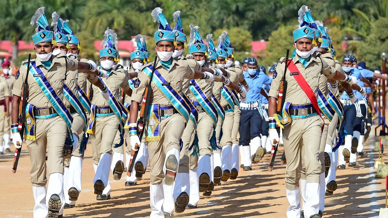 Andhra Pradesh police take part in the dress rehearsal for the Republic Day parade at the Field Marshal Manekshaw parade ground on Monday. Credit: DH Photo/Ranju P