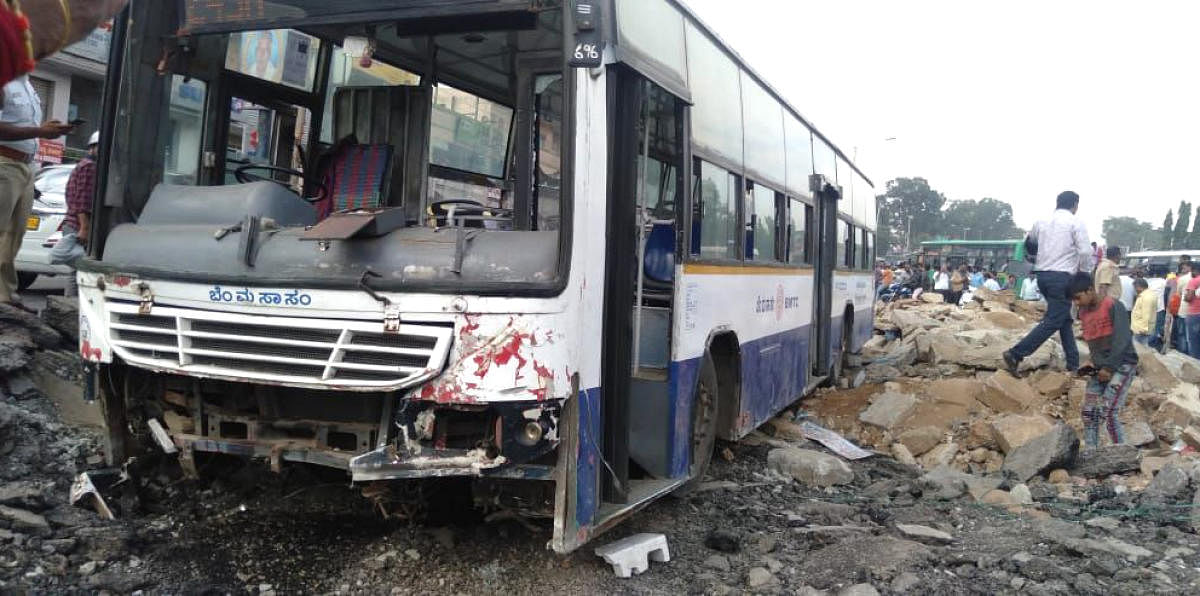 BMTC’s accident tally was 27 in 2020 and 42 in 2019. Credit: DH File Photo