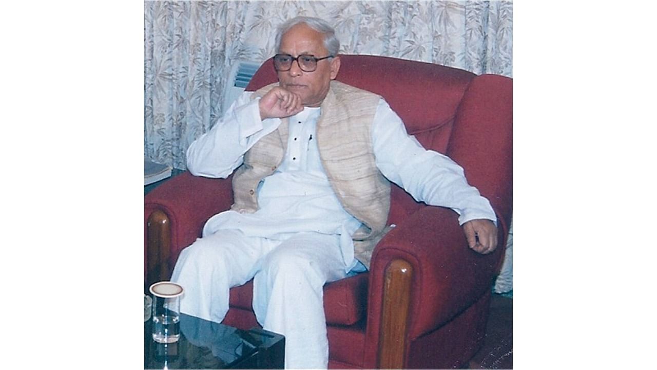 Former West Bengal CM Buddhadeb Bhattacharjee. Credit: DH File Photo