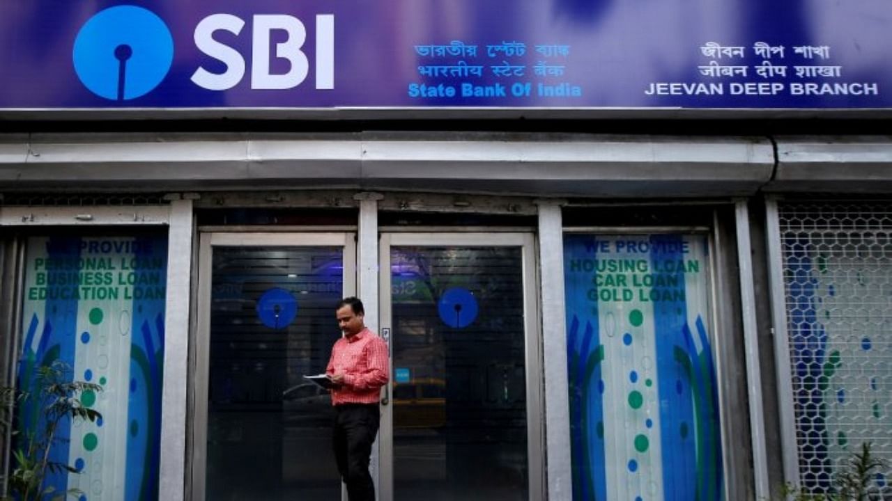 SBI has decided to keep the revised instructions regarding recruitment of pregnant women candidates in abeyance and continue with the existing instructions in the matter. Credit: Reuters File Photo