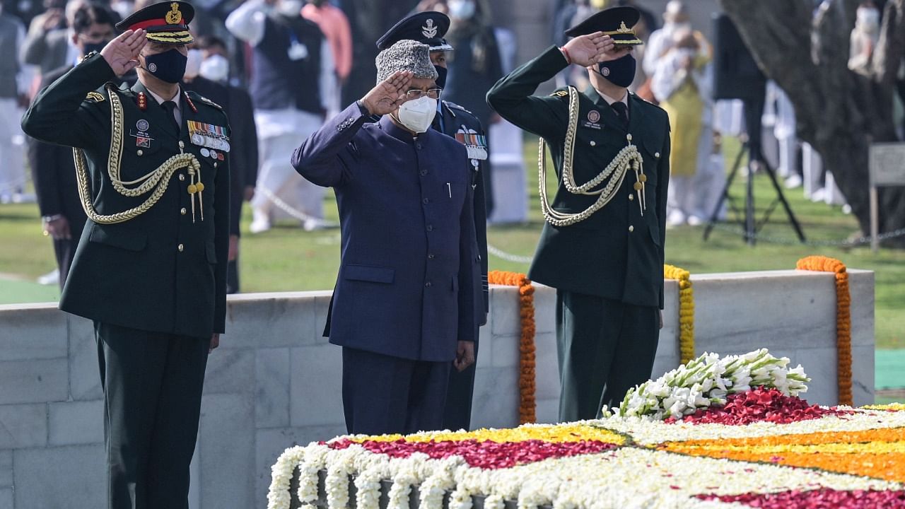 President Ram Nath Kovind pays tribute to Gandhi at Rajghat. Credit: AFP Photo