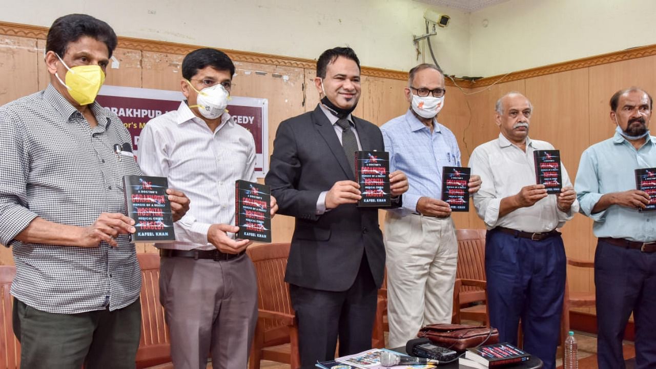 Dr Kafeel Khan (in black suit) at the book release in Bengaluru. Credit: DH photo