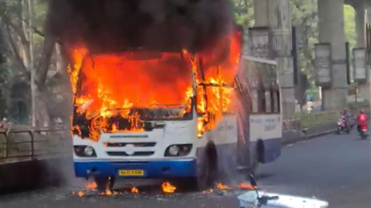 The bus caught fire as it neared Nanda Talkies in South End Circle on Tuesday afternoon. Credit: DH photo