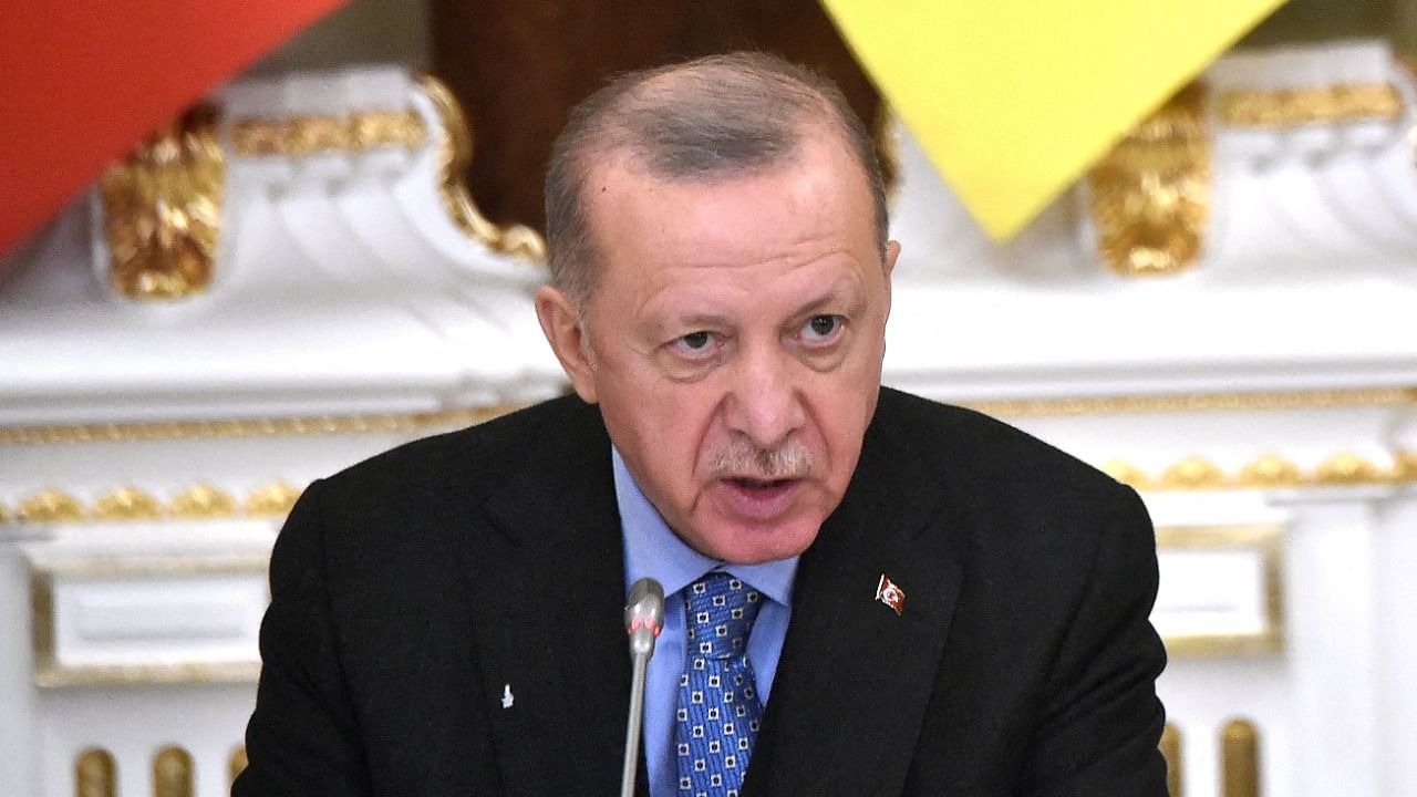 Turkish President Recep Tayyip Erdogan offered on February 3, 2022 on a visit to Kyiv to hold a Ukraine-Russia summit, as EU leaders stepped up outreach to the Kremlin to defuse fears Moscow could invade. Credit: AFP Photo