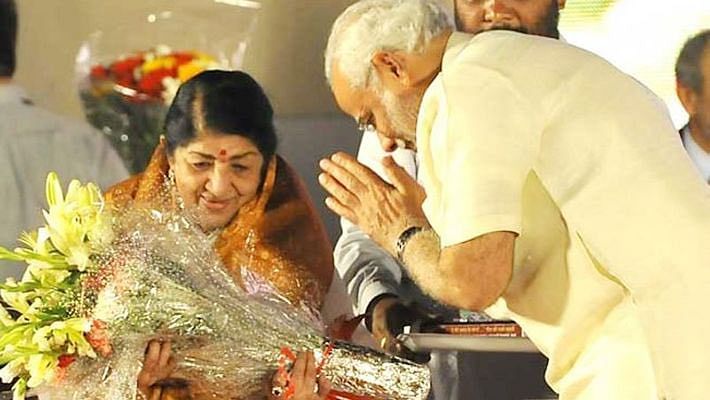 Lata Mangeshkar with PM Modi. Credit: @narendramodi