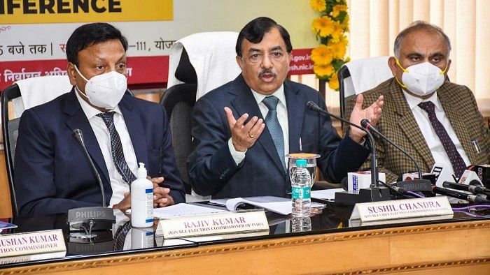 Chief Election Commissioner (CEC) Sushil Chandra flanked by Election Commissioners Rajeev Kumar (L) and Anoop Chandra Pandey. Credit: PTI File Photo