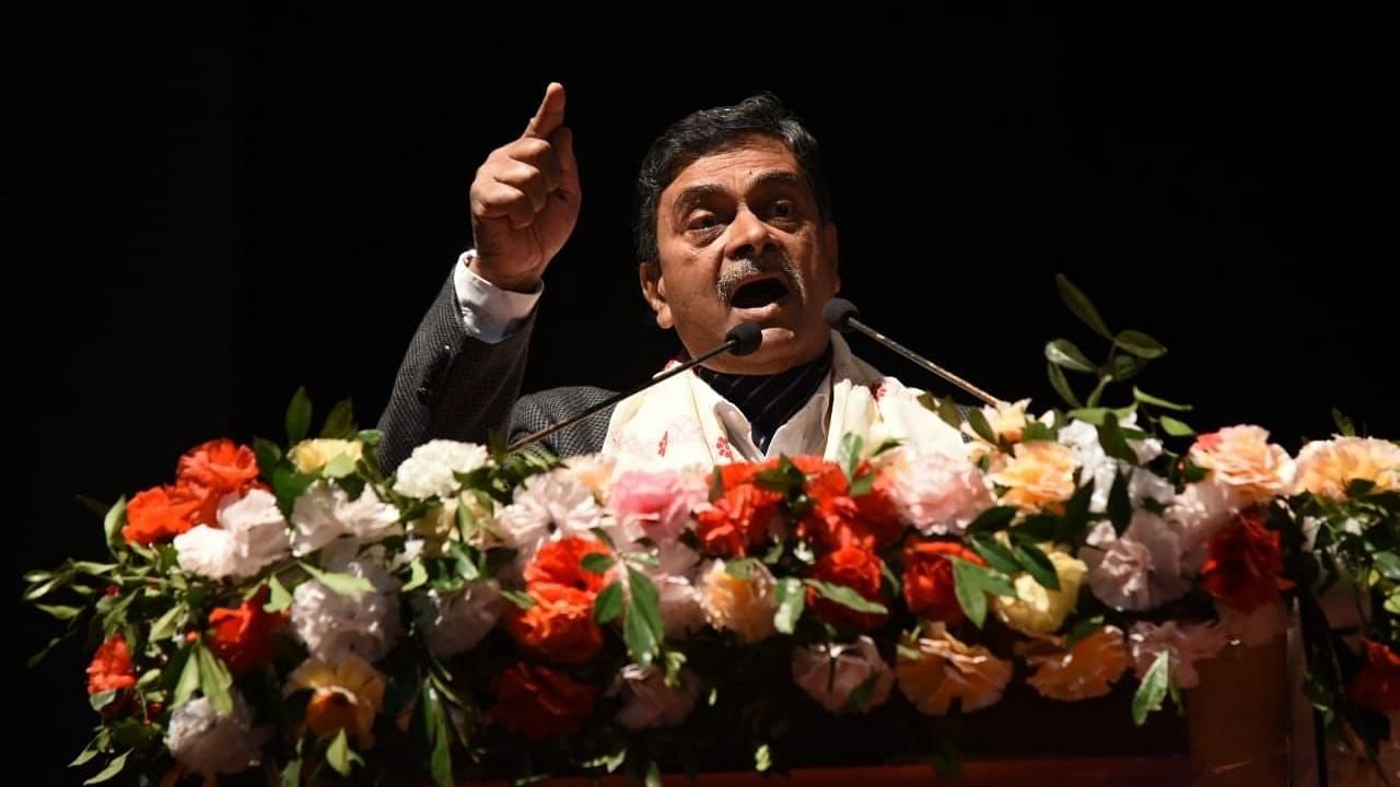 Union Power and New & Renewable Energy Minister R K Singh. Credit: Facebook/airnewsalerts