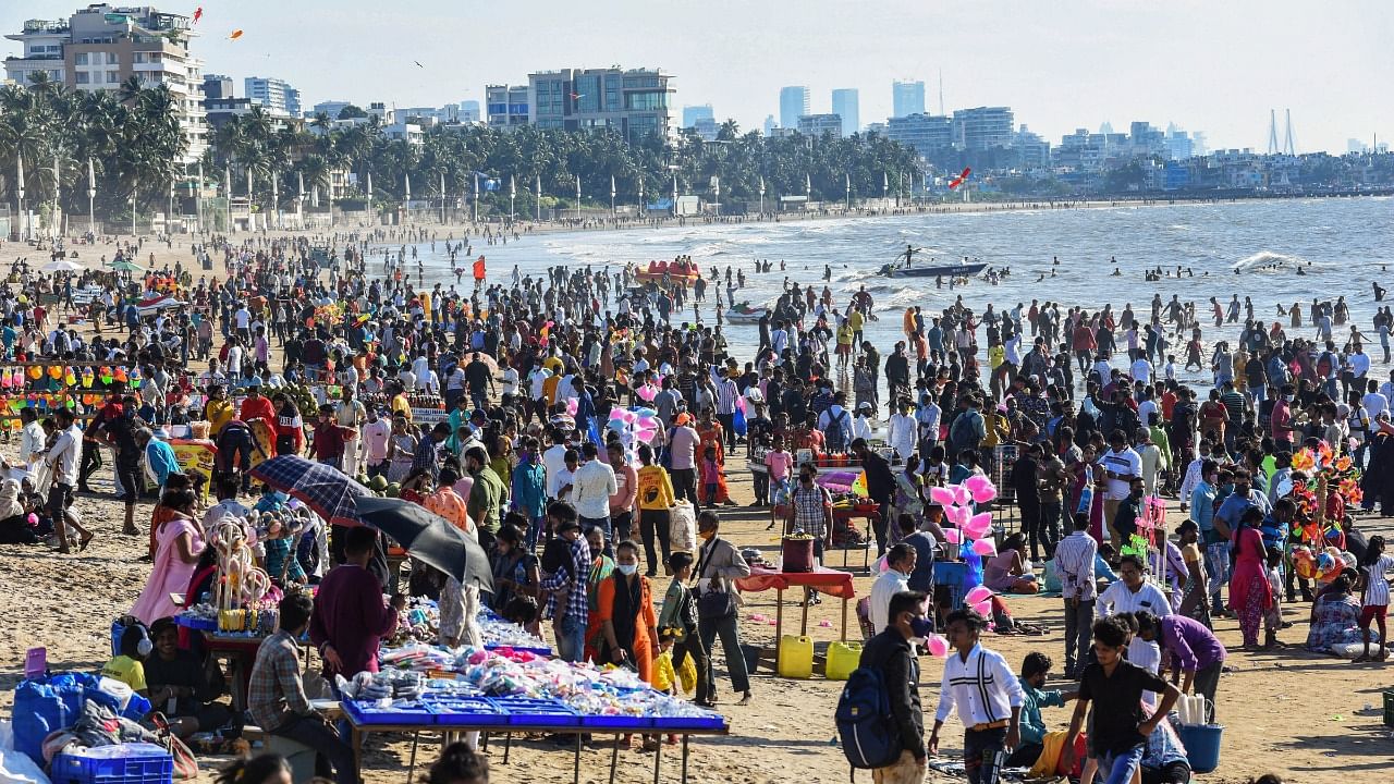 A file photo of people at Juhu beach during the COvid-19 pandemic in Mumbai. Credit: PTI Photo