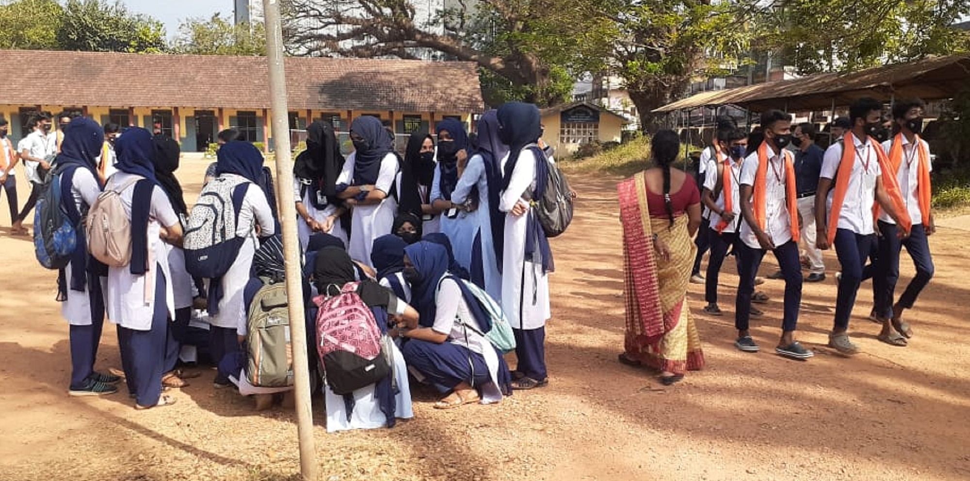 The Karnataka hijab controversy has reached the Aligarh Muslim University (AMU) in Uttar Pradesh. Credit: DH Photo from Karnataka