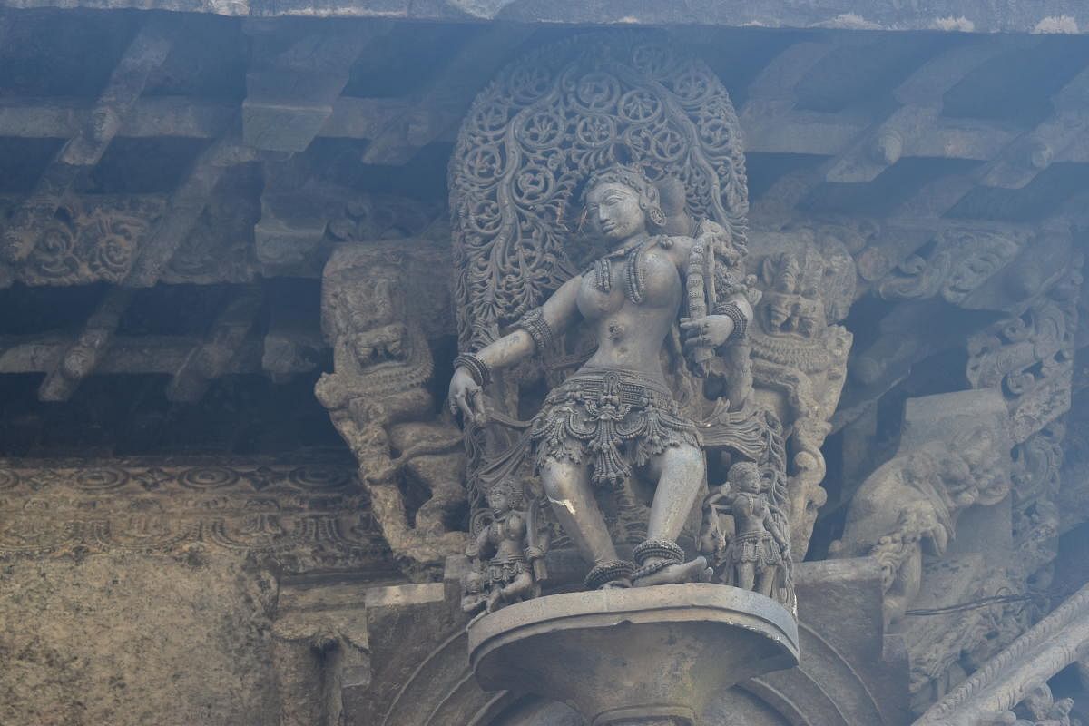 The temples at Belur and Halebidu were great examples of Hoysala architecture images. Photo credit: Srikumar M Menon.