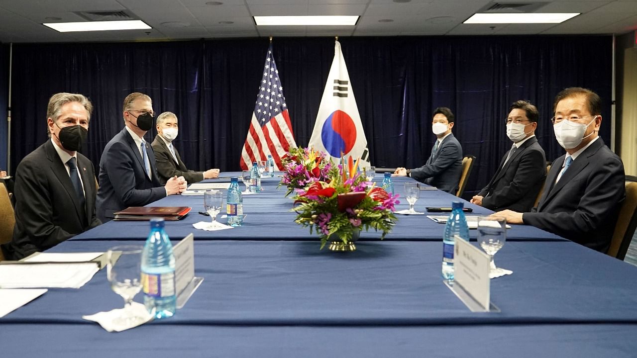 US Secretary of State Antony Blinken (L) meets with South Korean Foreign Minister Chung Eui-yong in Honolulu, Hawaii, on February 12, 2022. Credit: AFP Photo