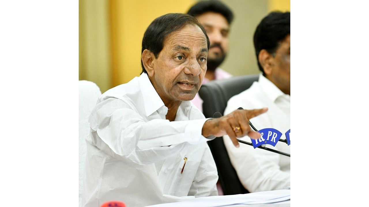 KCR said that the BJP led government is threatening opponents with ED, CBI etc. probe agencies. Credit: DH Photo