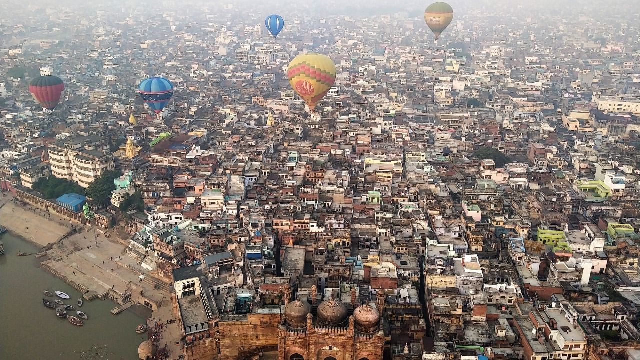 Views from a hot air balloon as it floats over Varanasi. Credit: Nivi Shrivastava 