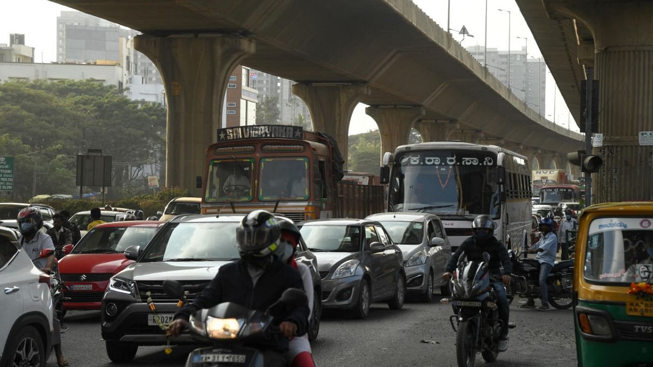 The closure of the flyover since December 25 has caused traffic snarls between Goraguntepalya and 8th Mile. Credit: DH file photo