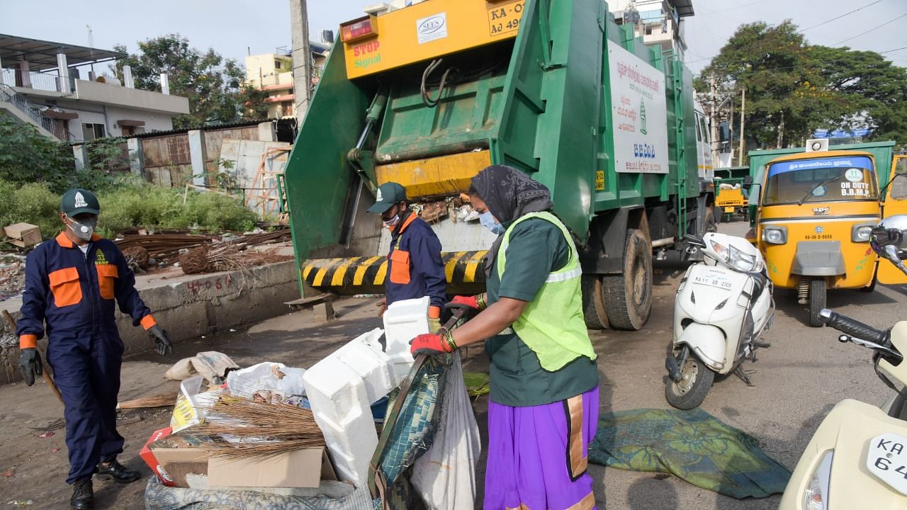 The obvious solution is smaller waste processing units at the ward level, but the BBMP finds citizens opposing such units in their locality. Credit: DH Photo