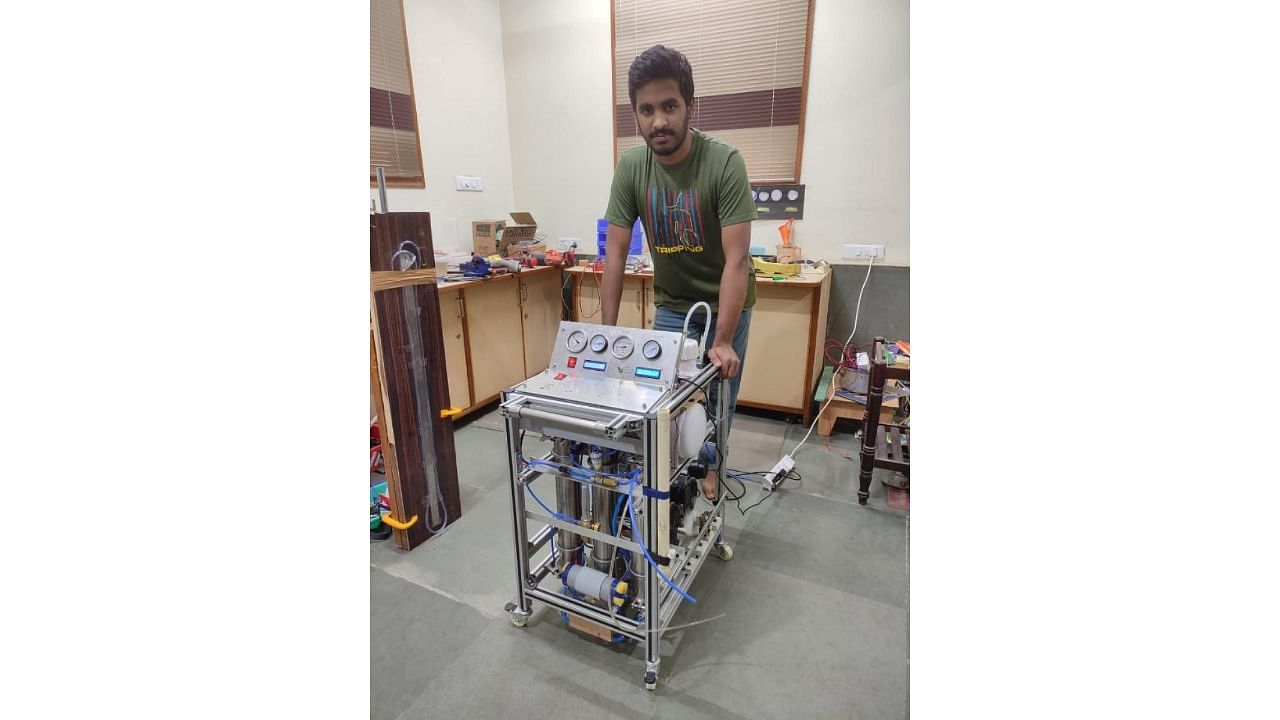 It took Tejas P Karanji, a first-year student of electronics and communication engineering at PES University, all of eight months to conceptualise, design, fabricate and develop the product. Credit: DH Photo