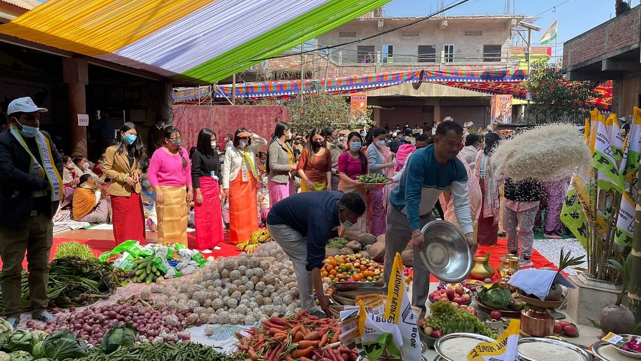 Donations to candidates in Manipur. Credit: DH special arrangement