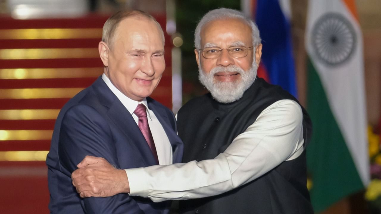 Russian President Vladimir Putin with Indian PM Narendra Modi. Credit: Bloomberg Photo