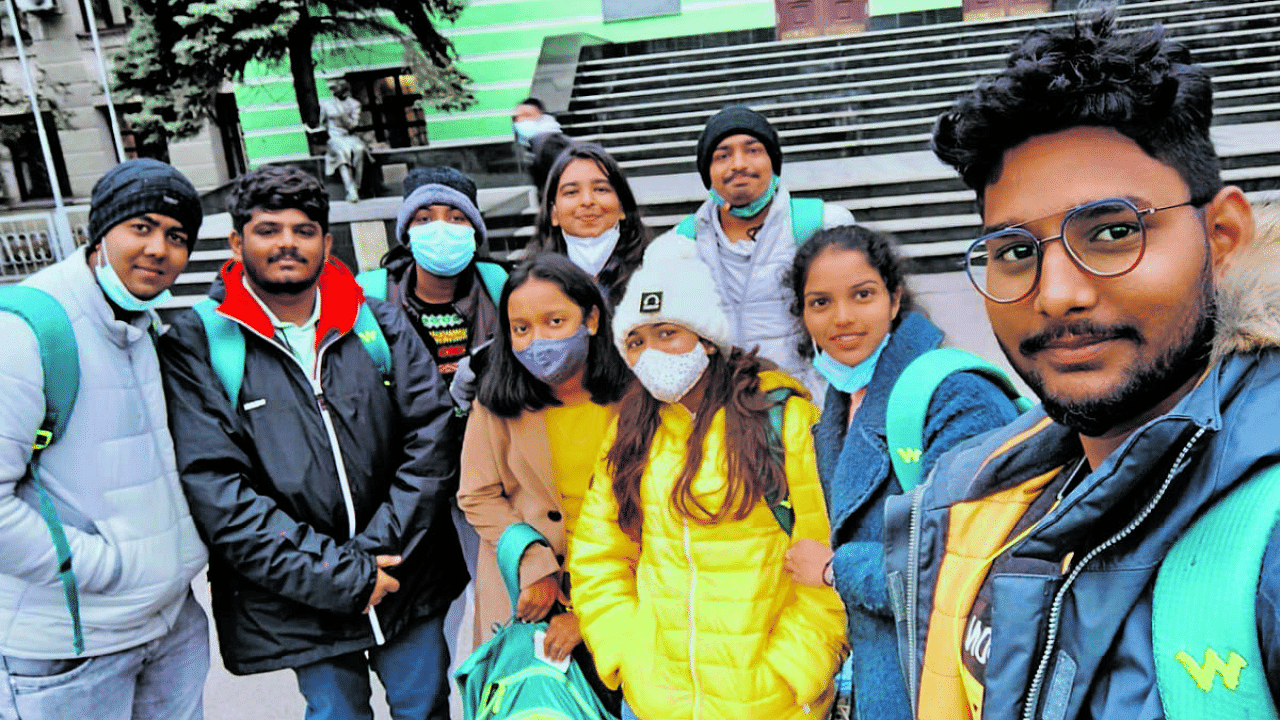 Students from Karnataka stranded at a hostel in Karkiv, Ukraine. Credit: DH Photo