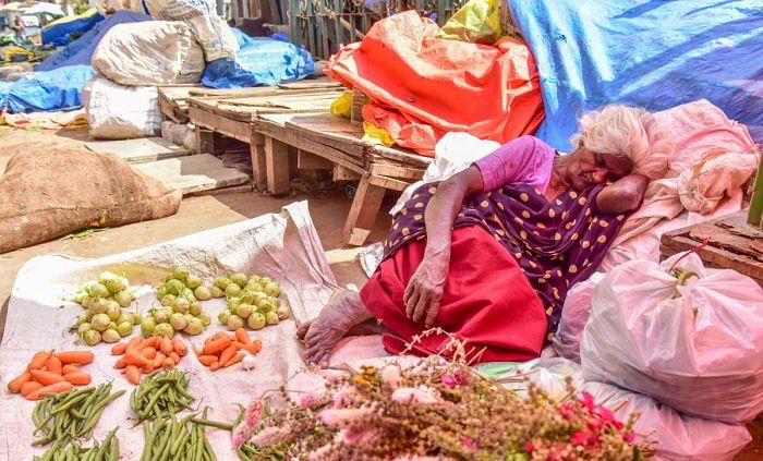 Ashok Randhawa, president of the Sarojini Nagar mini-market traders’ association, said that the lifting of the night curfew comes as the 'biggest' relief. Credit: DH Photo