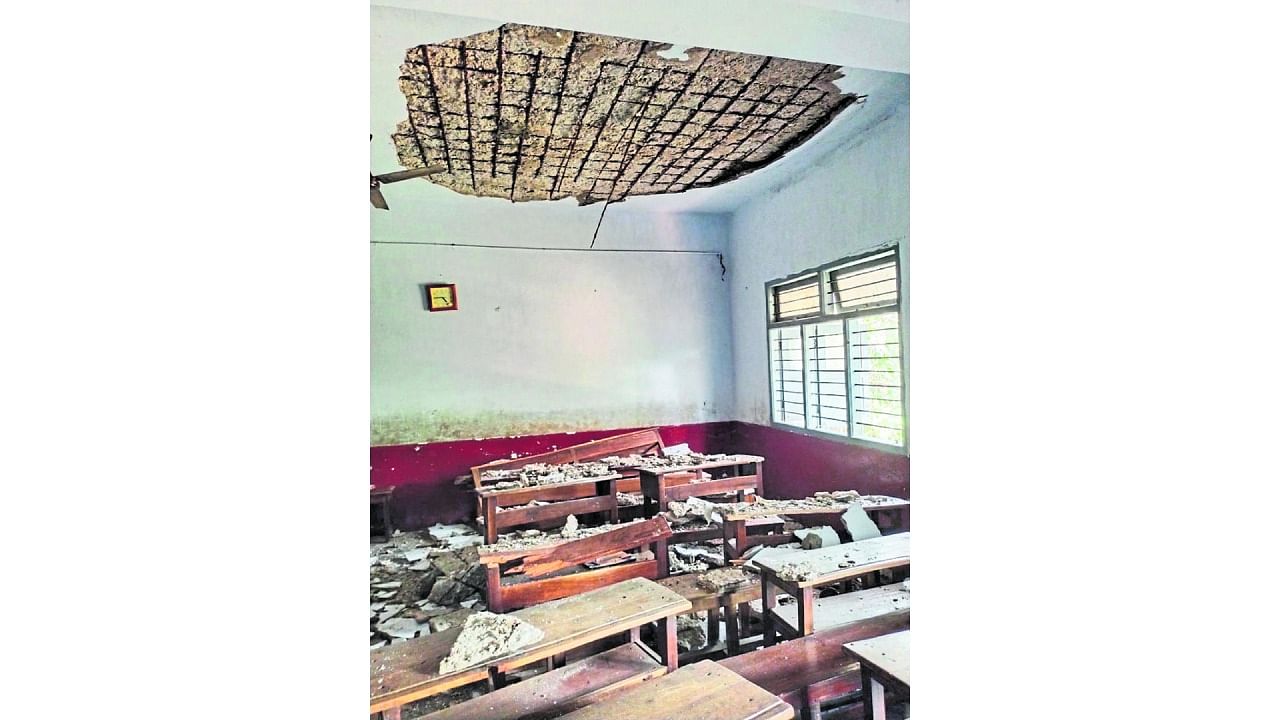 A portion of the concrete ceiling of a classroom of Nirmala Hridaya School in Ankola crumbled, injuring five students in the age group of 6-10 years, on Wednesday. Credit: Special arrangement