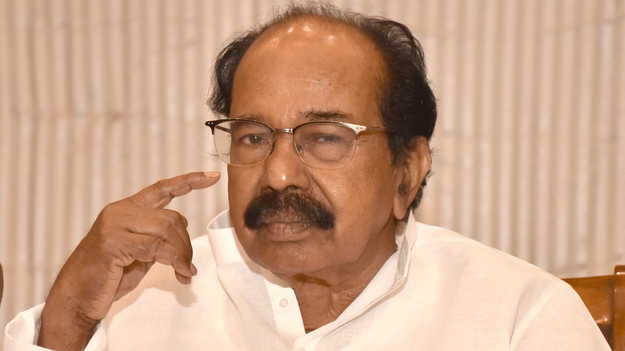 Former Karnataka Chief Minister M Veerappa Moily. Credit: DH Photo