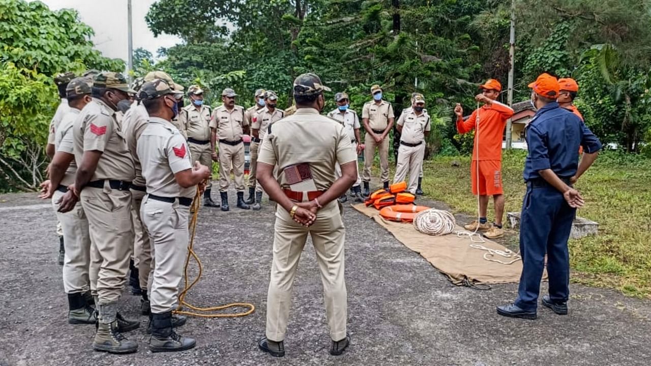 Andaman and Nicobar Islands: NDRF and police personnel during a training session ahead of landfall of Cyclone Asani, in Andaman and Nicobar Islands. Credit: PTI Photo