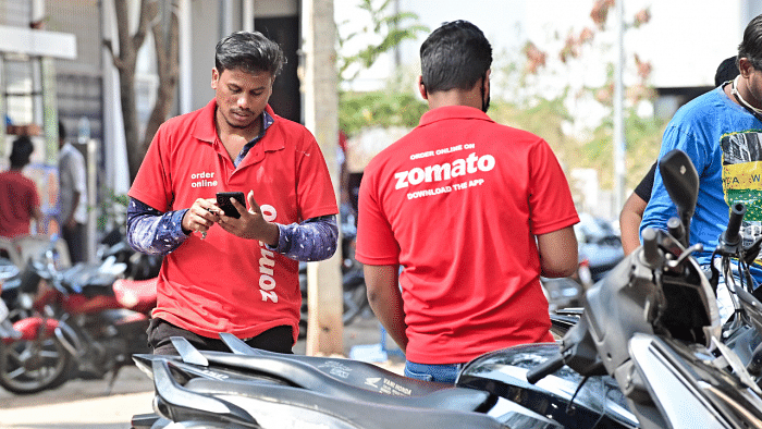 Critics say risks are too high on Indian roads. Even in cities, most roads are riddled with potholes and motorists violate basic rules. Credit: DH Photo