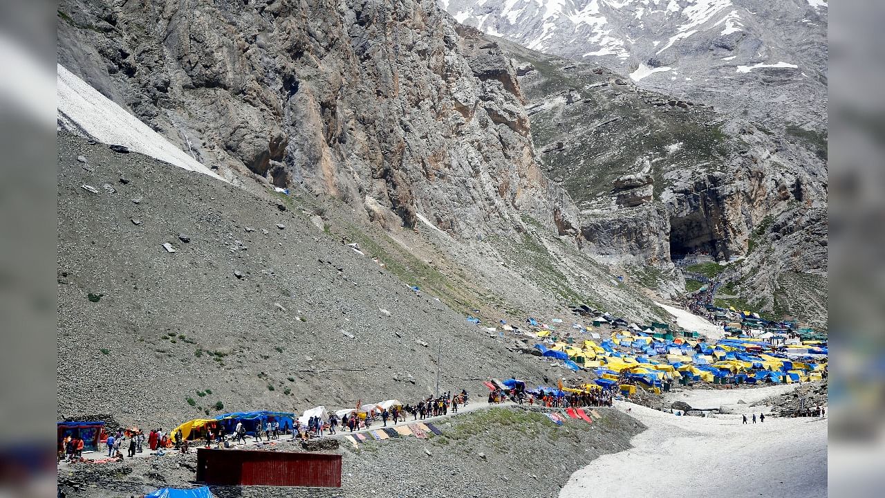 Anantnag: Hindu devotees on their way to the holy cave shrine of Amarnath, at Pahalgam in Anantnag district of Jammu and Kashmir. Credit: PTI FILE PHOTO