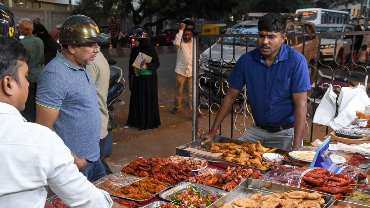Ramzan fare at a food stall at MM Road on Tuesday. Credit: DH Photo