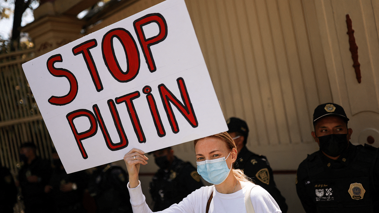 Amnesty International holds Global Day of Action for Ukraine. Credit: Reuters Photo