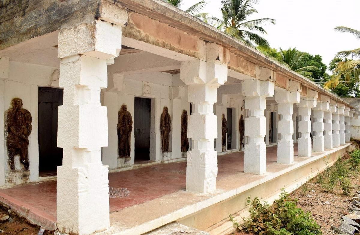 Divyalingeshwara temple in Haradanahalli, Chamarajanagar district.photos by author