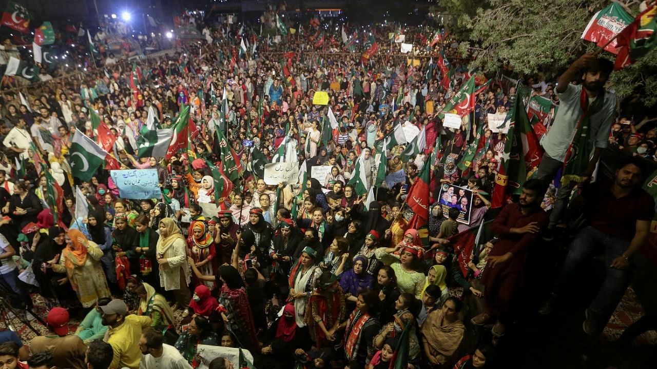 People rally in support of former Pakistani Prime Minister Imran Khan, in Karachi. Credit: Reuters Photo