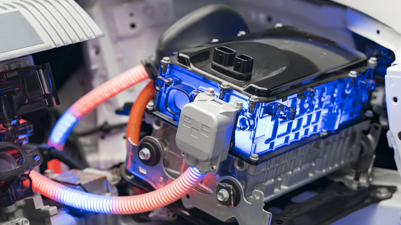 Electric vehicle lithium-ion battery pack and power connections. Credit: Getty images