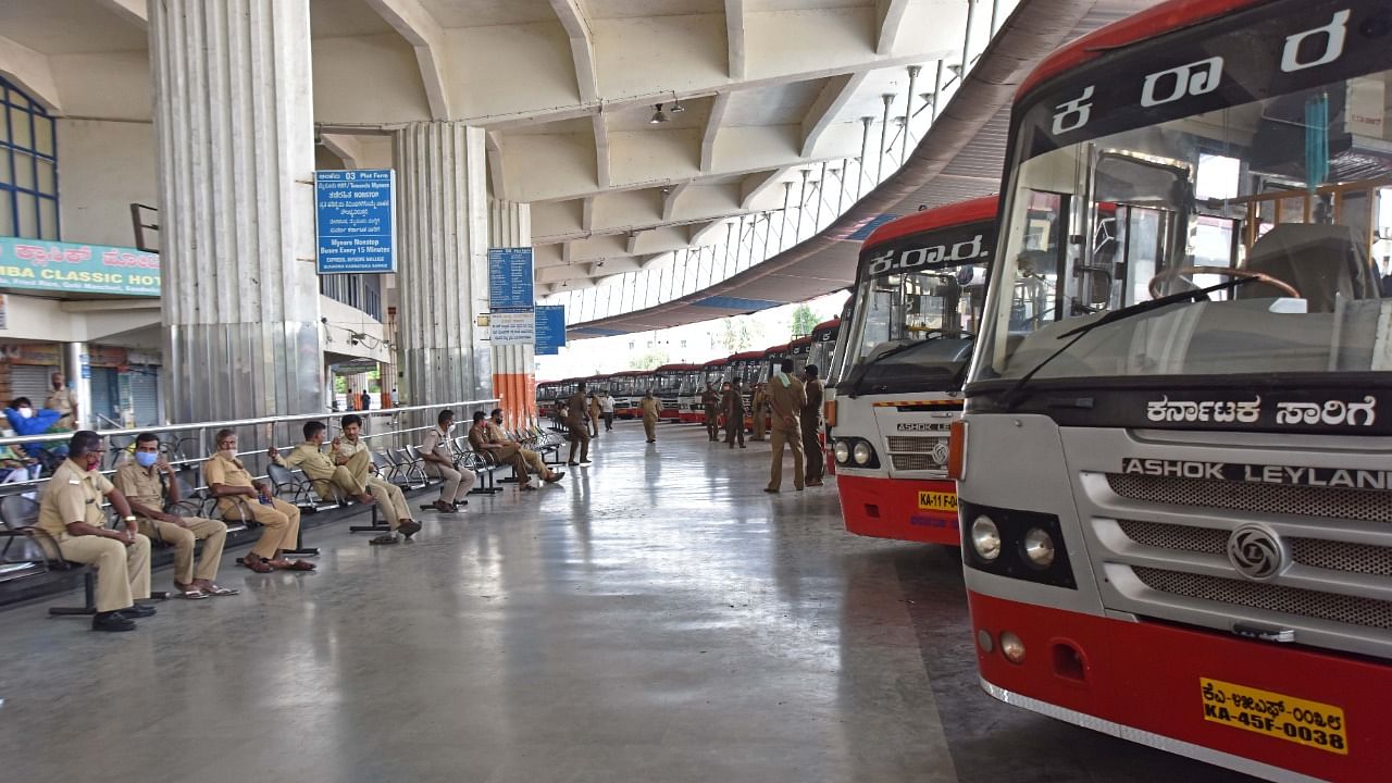 Rajahmsa and Non-AC sleeper vehicles would be operated at the BMTC central office in Shantinagar bus stand. Credit: DH File Photo