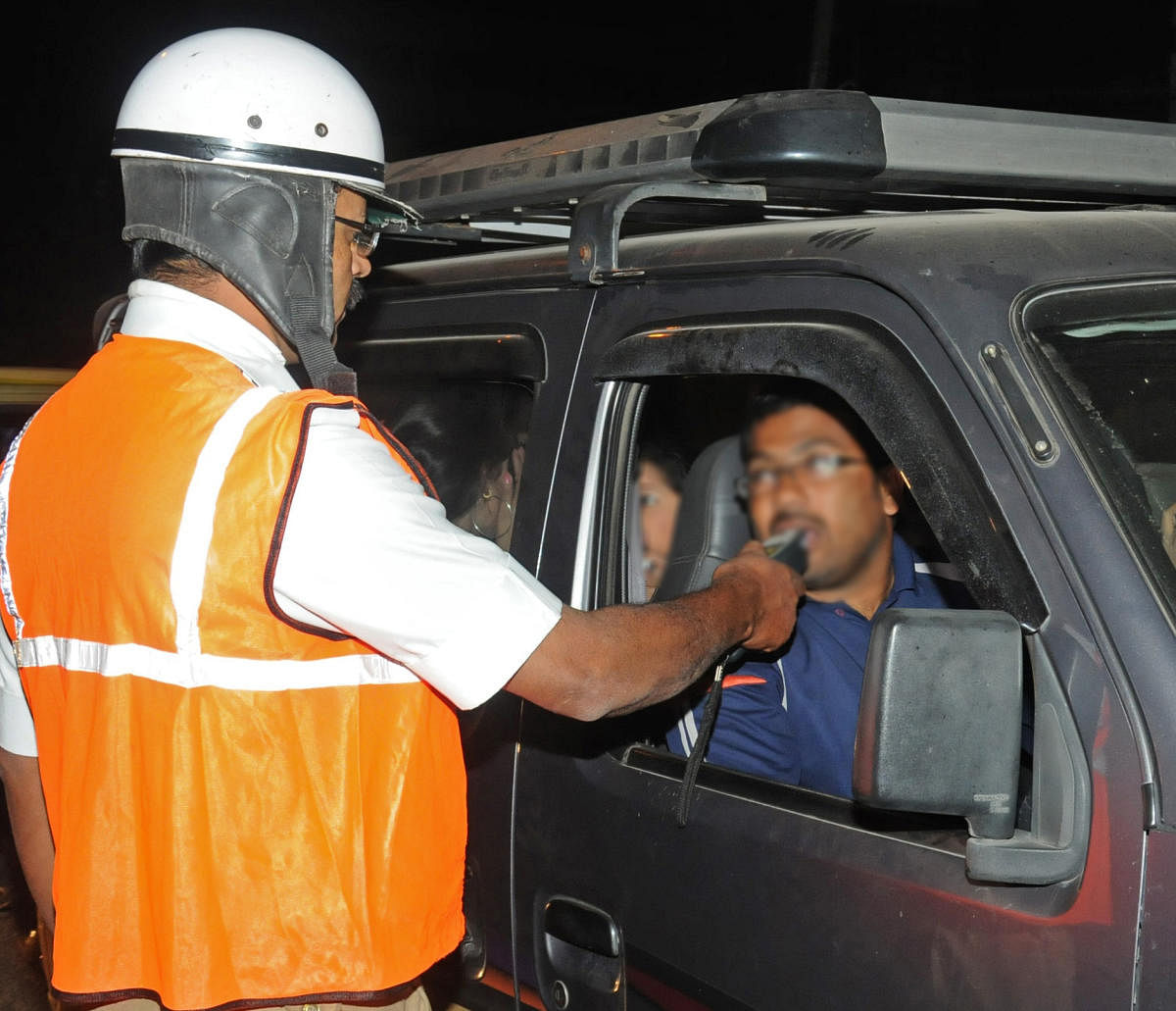 Last weekend, the Bangalore Traffic Police conducted a special enforcement drive against drunken driving. Credit: DH File Photo