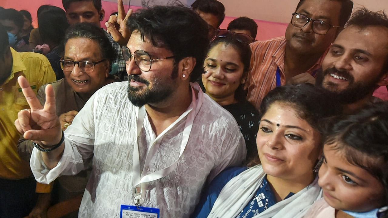 TMC candidate Babul Supriyo with his family members after winning Ballygunge Assembly bypolls. Credit: PTI Photo