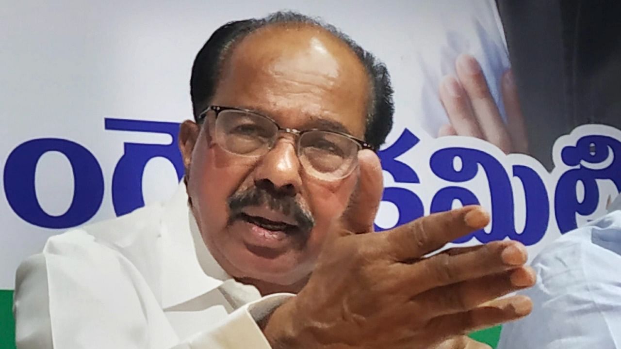 Senior Congress leader M Veerappa Moily. Credit: PTI Photo