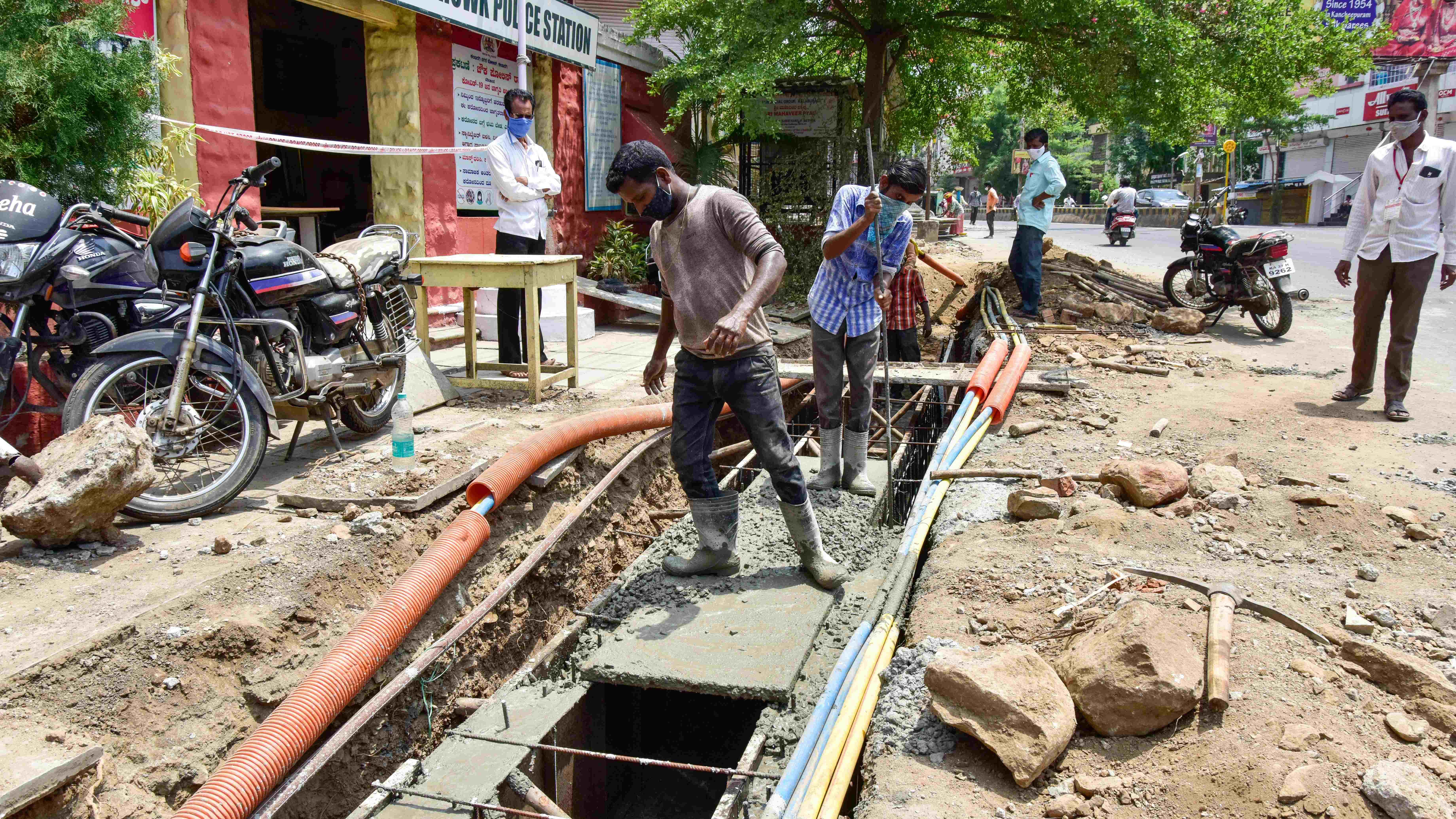 The problematic part of the law is Section 7(D) that deals with 'deemed expenditure'. When it comes to infrastructure works, a portion of the project cost shall be 'deemed' to have been provided for the SC/ST sub-plans; in other words, spent on SC/ST welfare. Credit: DH Photo/ Representative