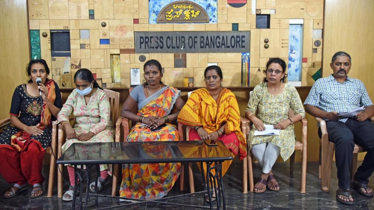 ActionAid and Slum Mahila Sanghatene address the media during a press conference on  jury recommendation of the public hearing on impact of Covid on children's education, in Bengaluru on Tuesday, April 19, 2022. Credit: DH Photo