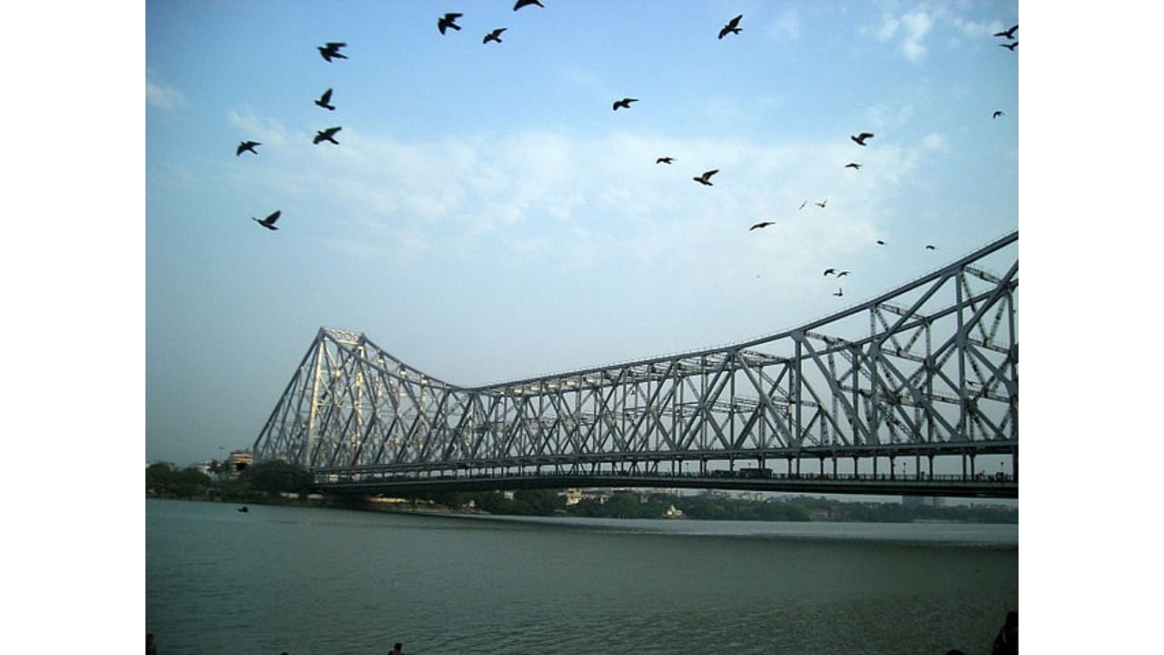 Howrah Bridge. Credit: Wikimedia Commons