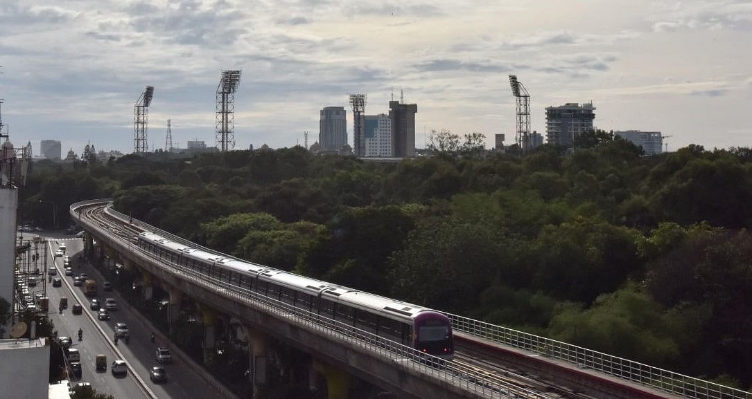 Namma Metro train on elevated track on MG Road. Credit: DH Photo/Janardhan B K