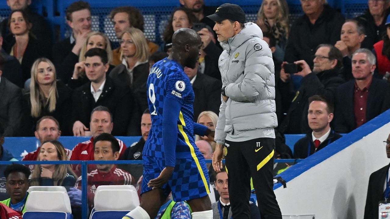 Thomas Tuchel looks on as Romelu Lukaku is substituted in Chelsea's game against Arsenal. Credit: AFP Photo