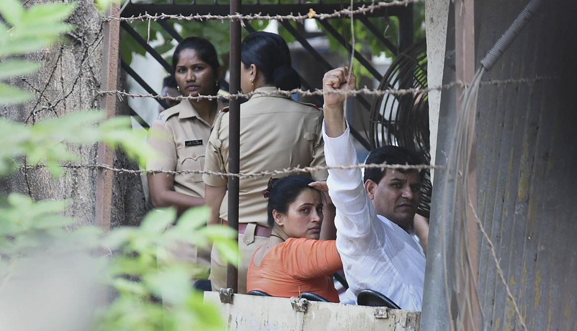 MP Navneet Rana at Santacruz Station, after she along with her husband Ravi Rana were arrested for promoting enmity between different groups on Saturday, in Mumbai, Sunday, April 24, 2022. Credit: PTI