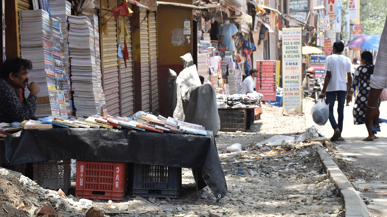 Traders of Avenue road facing a lost in their business during smart city works, in Bengaluru. Credit: DH Photo